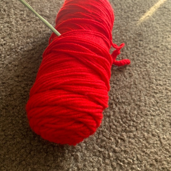 Susan Bates Crotchet  Needle!  with red Yarn! - Picture 2 of 10